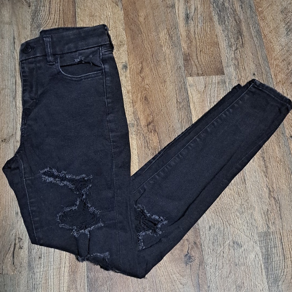 American Curvy High-rise Black Distressed Skinny Jeans Size 4 Regular